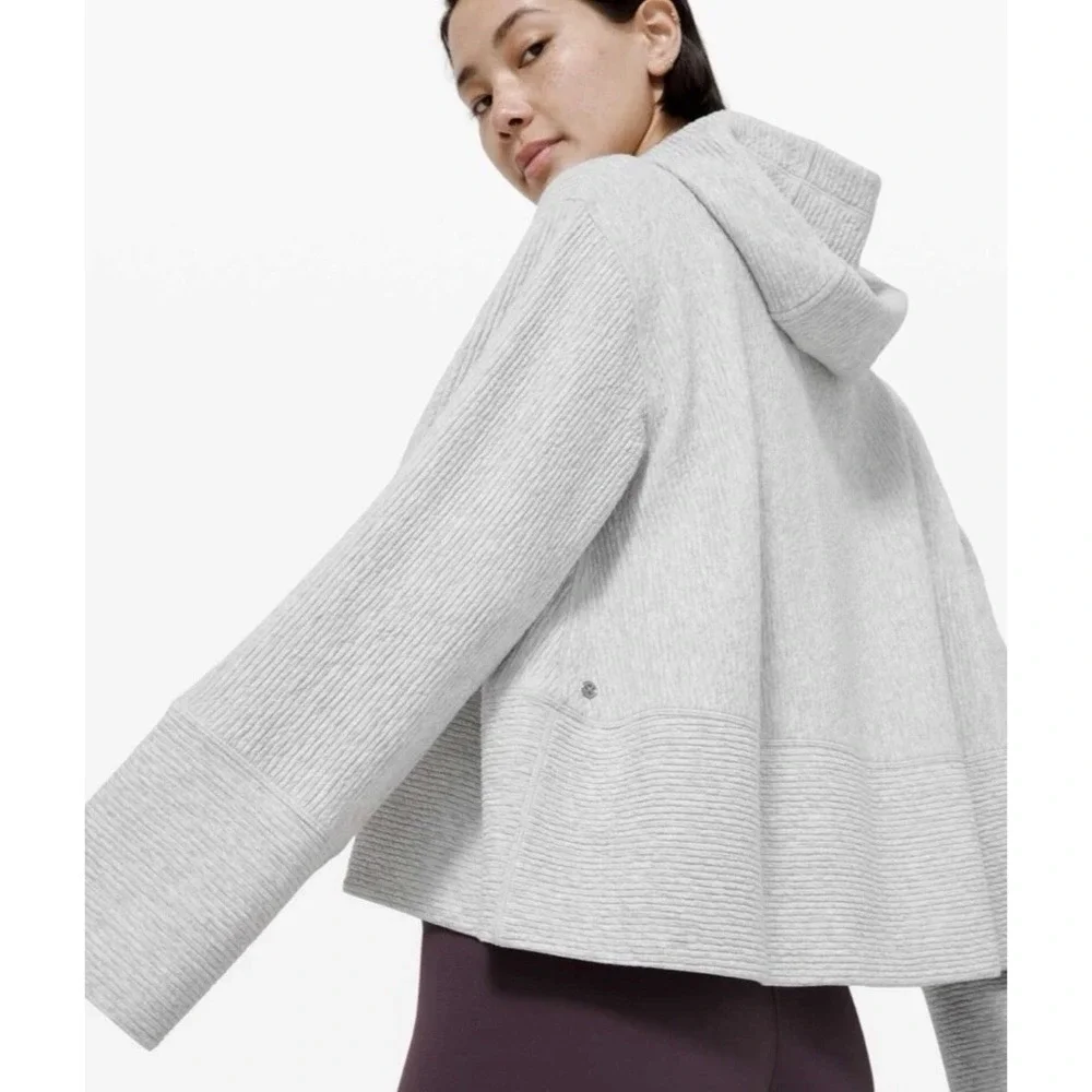 WOMENS LULULEMON RETREAT YOURSELF HOODIE HEATHERED LIGHT GREY NIMBUS SZ MED‎